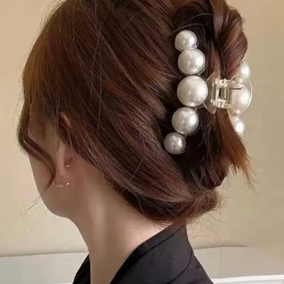 Gold Pearl Hair Clip Set - Picture 2 of 5